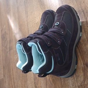 Women's  L.L.Bean waterproof insulated size 10 wide